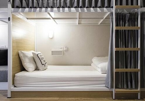 Bed One Block Hostel - Photo5