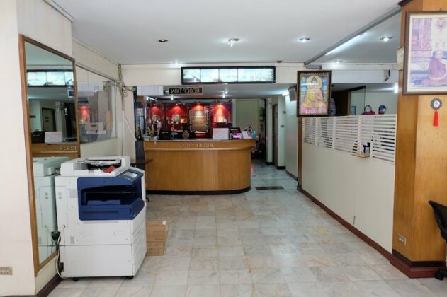 Business Inn Sukhumvit 11 Nana - Photo4