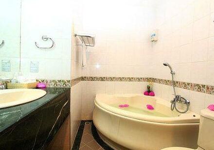 Chinatown Hotel - Photo3