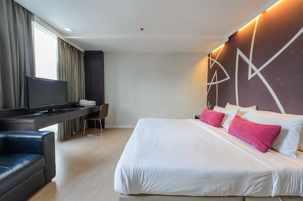 Deluxe Room @ H-Residence Sathorn - Photo4
