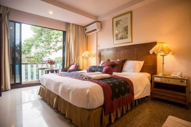 Diamond City Hotel - Photo2
