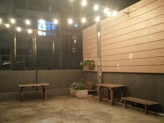 Din Space Bangkok - Photo3