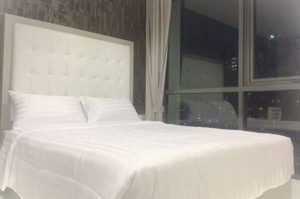 Gfeel Studio-26 BTS-Silom WI-FI Pool GYM - Photo2