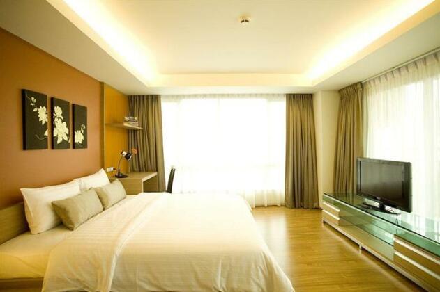 Golden Pearl Hotel Bangkok - Photo2