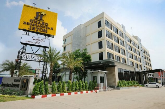 Grand Ratchapruek Hotel