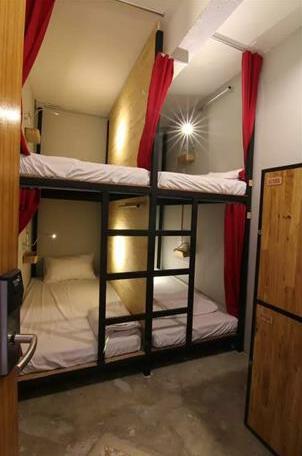 Homie Hostel & Cafe - Photo2
