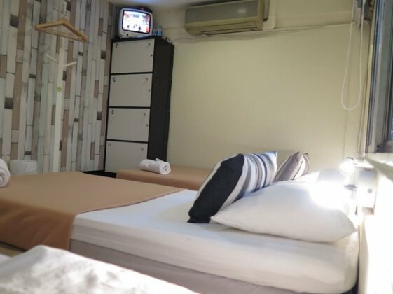 I-Sleep Silom Hostel - Photo2