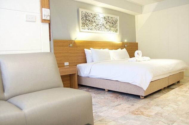 Jolly Suites & Spa Thapra - Photo5