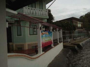 Luang Prasit Canal Home