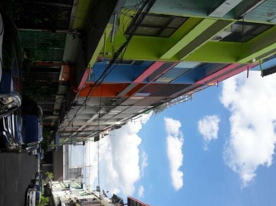 Luck Bird Inn - Photo3
