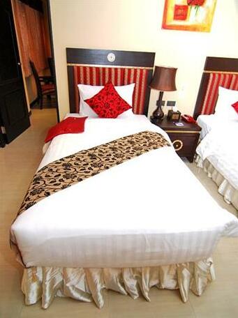 Lucky Palace Hotel - Photo2