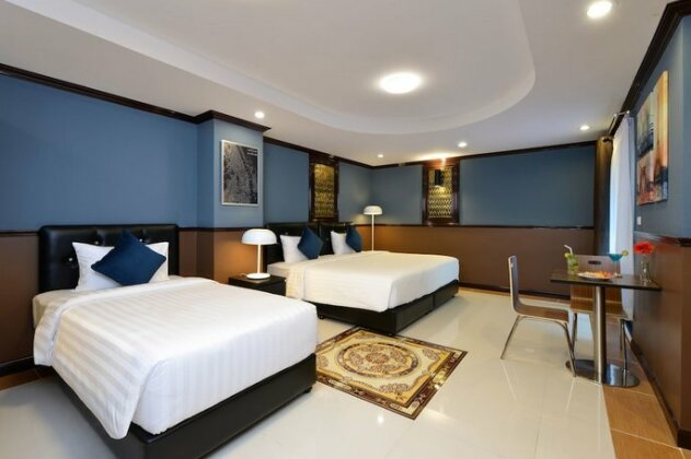 Media Hotel & Residence Bangkok - Photo2