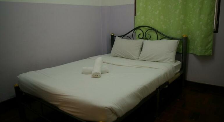 Moom Pon Khlai Hostel & Spa - Photo2
