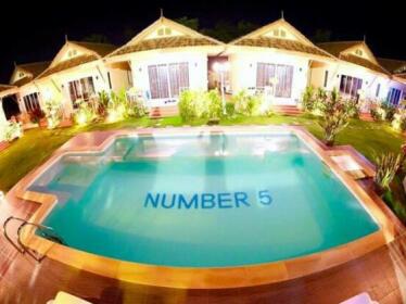 Number 5 Pool View Resort Phra Nakhon