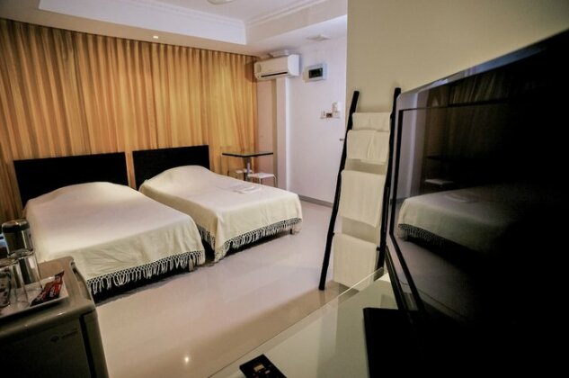 Prince House - Photo2