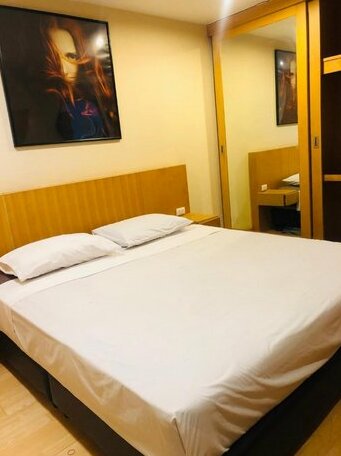 Private Charming Share Room in core of Bangkok