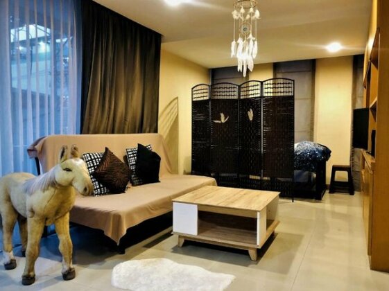 Private Charming Share Room in core of Bangkok - Photo2
