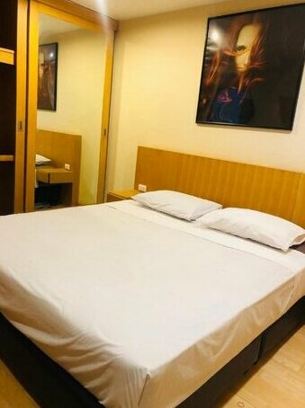Private Charming Share Room in core of Bangkok