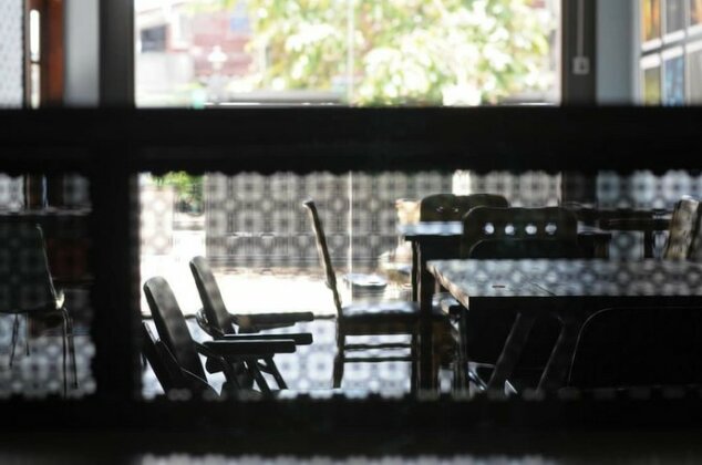 Raining Outside - Photo3