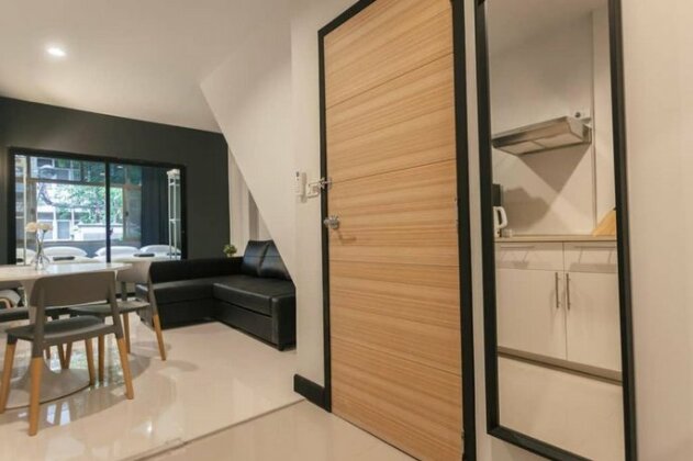 S2 Silom Large room 4-6 guests Full kitchen WIFI - Photo2