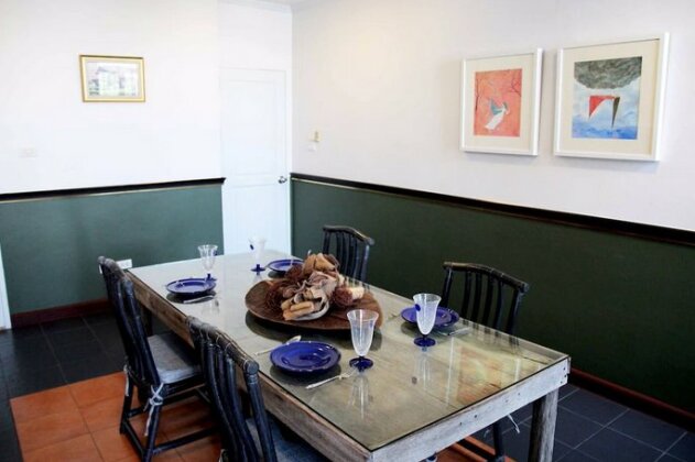 Samsen Suites/ 2 Br Suites for less - Photo5