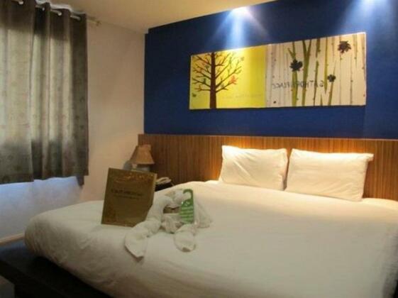 Sathorn Place - Photo2