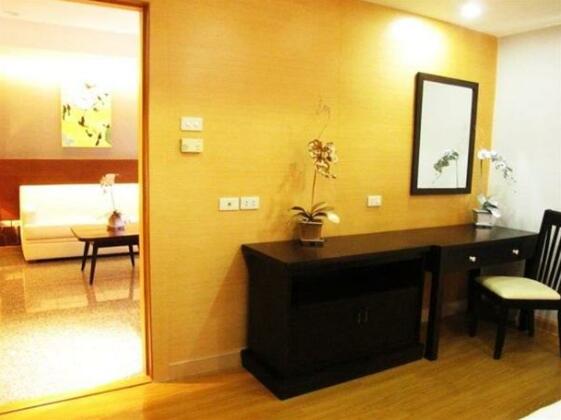 Sathorn Place - Photo5