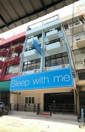 Sleep with Me Bangkok - BTS Phra Khanong