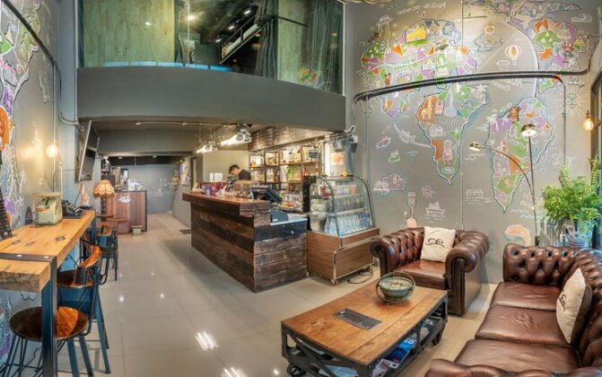 Sloth Hostel Don Mueang