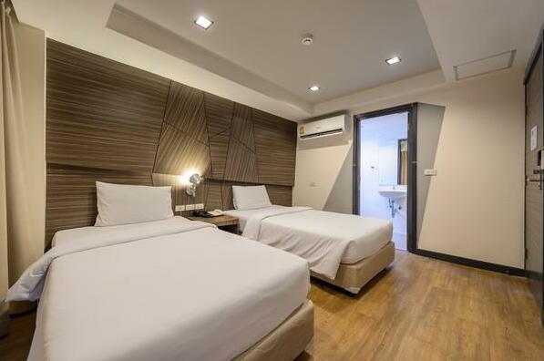 Superior Room @ H2 Hotel - Photo5