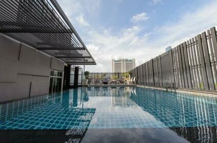 Superior Twin @ H-Residence Sathorn