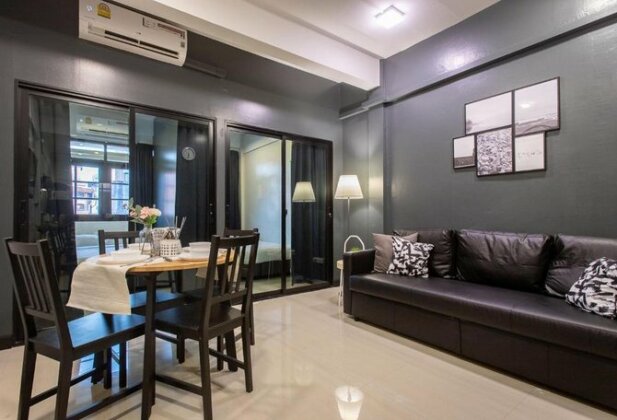 T5 2 Bedrooms/6guests/full kitchen/1 min to BTS - Photo2