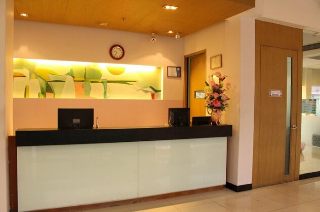The Embassy Sathorn - Photo4