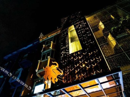 The LOL Elephant Hostel