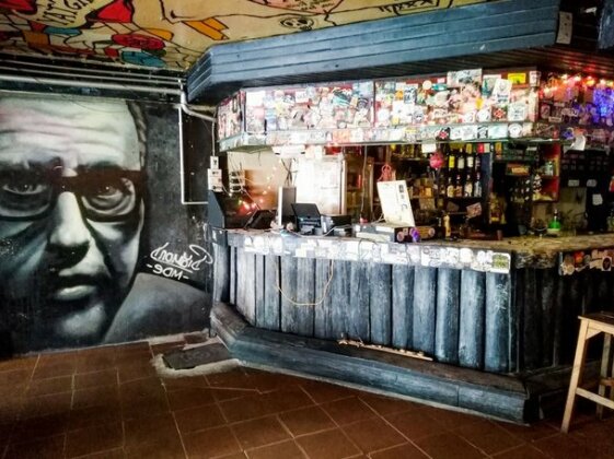 The Overstay Hostel - Photo4