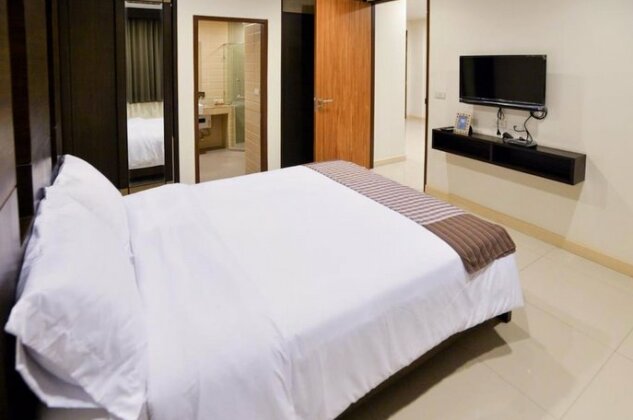 The Pad Silom Convent Serviced Apartment - Photo4