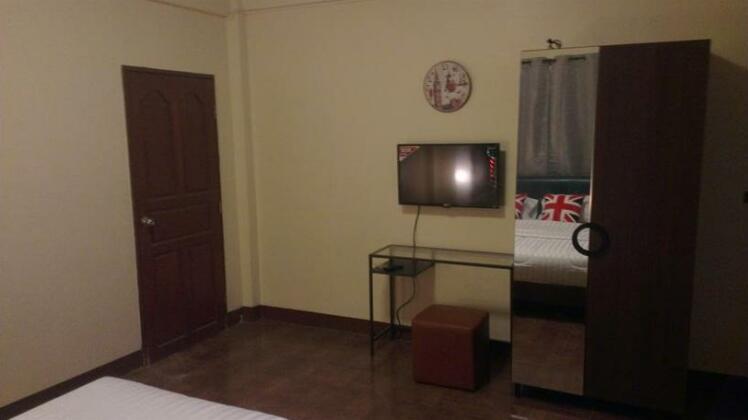 The Room Hostel - Photo2