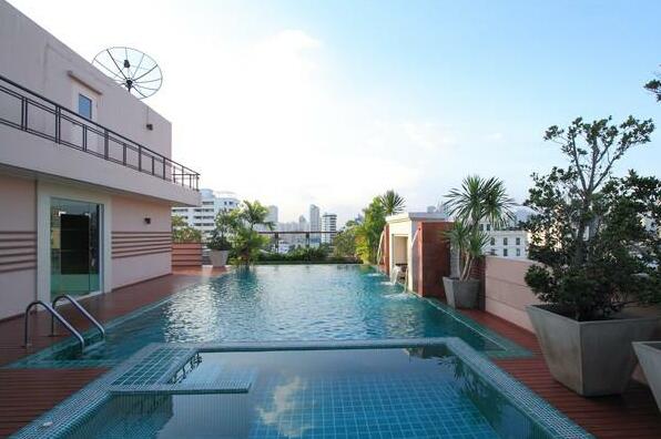 Thonglor BTS - 2 Bedrooms 1