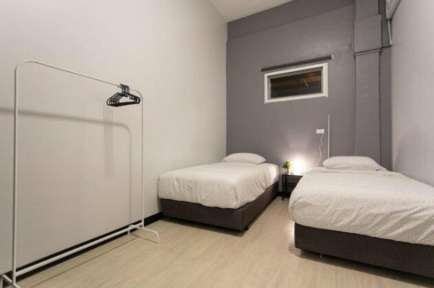 U1 Large 2 bed rooms BTS Udomsuk - Photo5