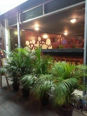 Wacky Fun Party Hostel - Photo3