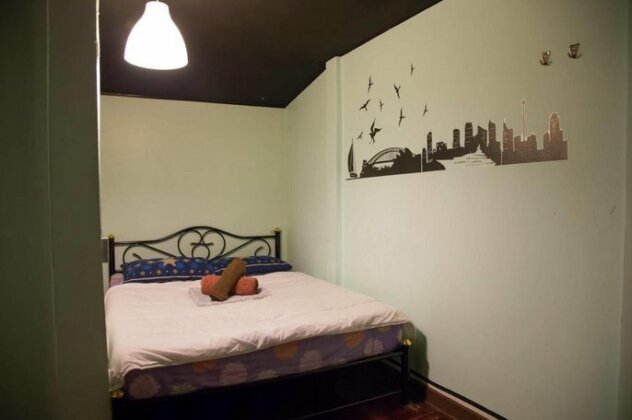 Wacky Fun Party Hostel - Photo5