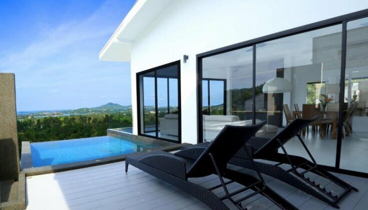 ' The Beyond Apartment 1' With Private Pool - Photo2