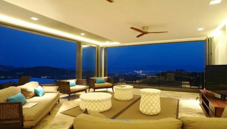 6 Bedroom Sea Blue View Villa - 5 Star With Staff - Photo2