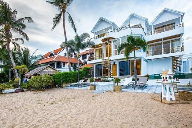 B1 Beachfront Apartments