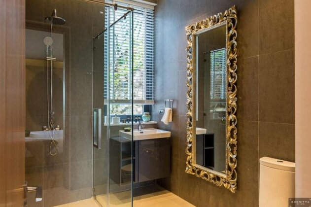 Baan Ouyan Luxury Villa - Photo5