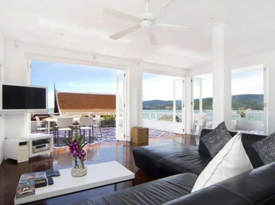 Celebrity Ocean View Villa - Photo2
