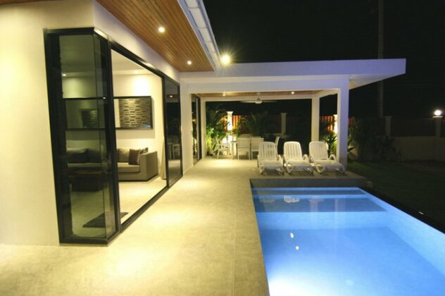 Photo 4