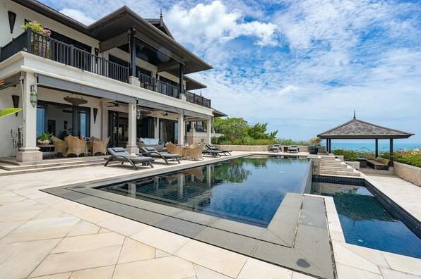 Luxury Villa With Incredible Views