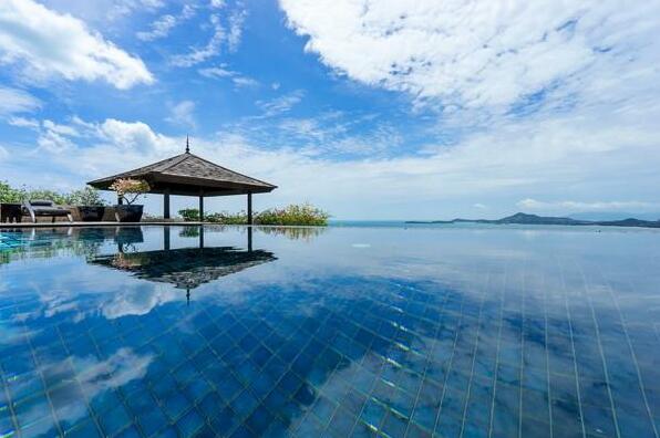 Luxury Villa With Incredible Views - Photo2