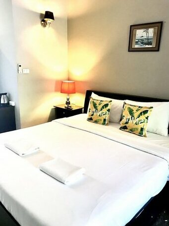 The Green Plaza Hotel - Photo2